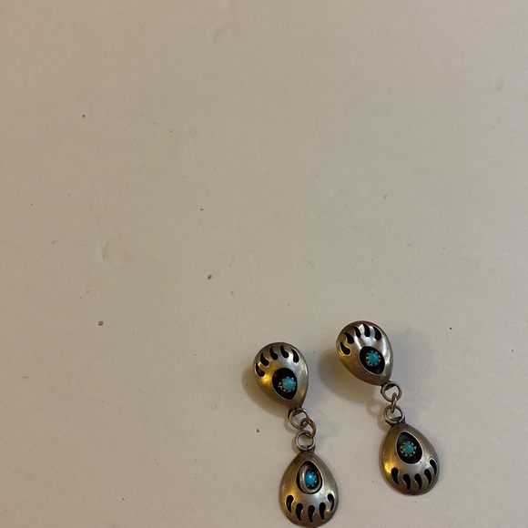 Turquoise and silver earrings - Picture 4 of 6